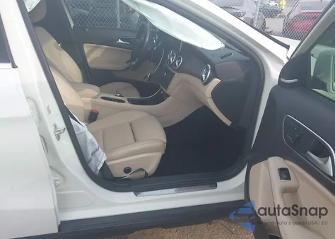 2017 Mercedes-Benz Gla 250 4Matic z USA, uszkodzony, nr VIN WDCTG4GB5HJ340252